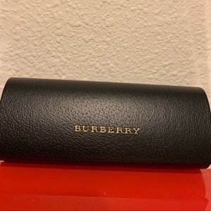 Ew Burberry Sunglasses Case